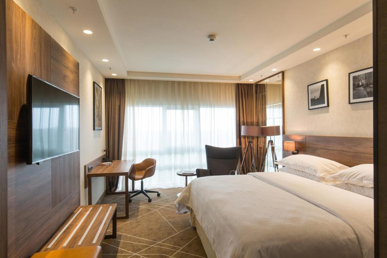 Sheraton Novi Sad Extérieur photo